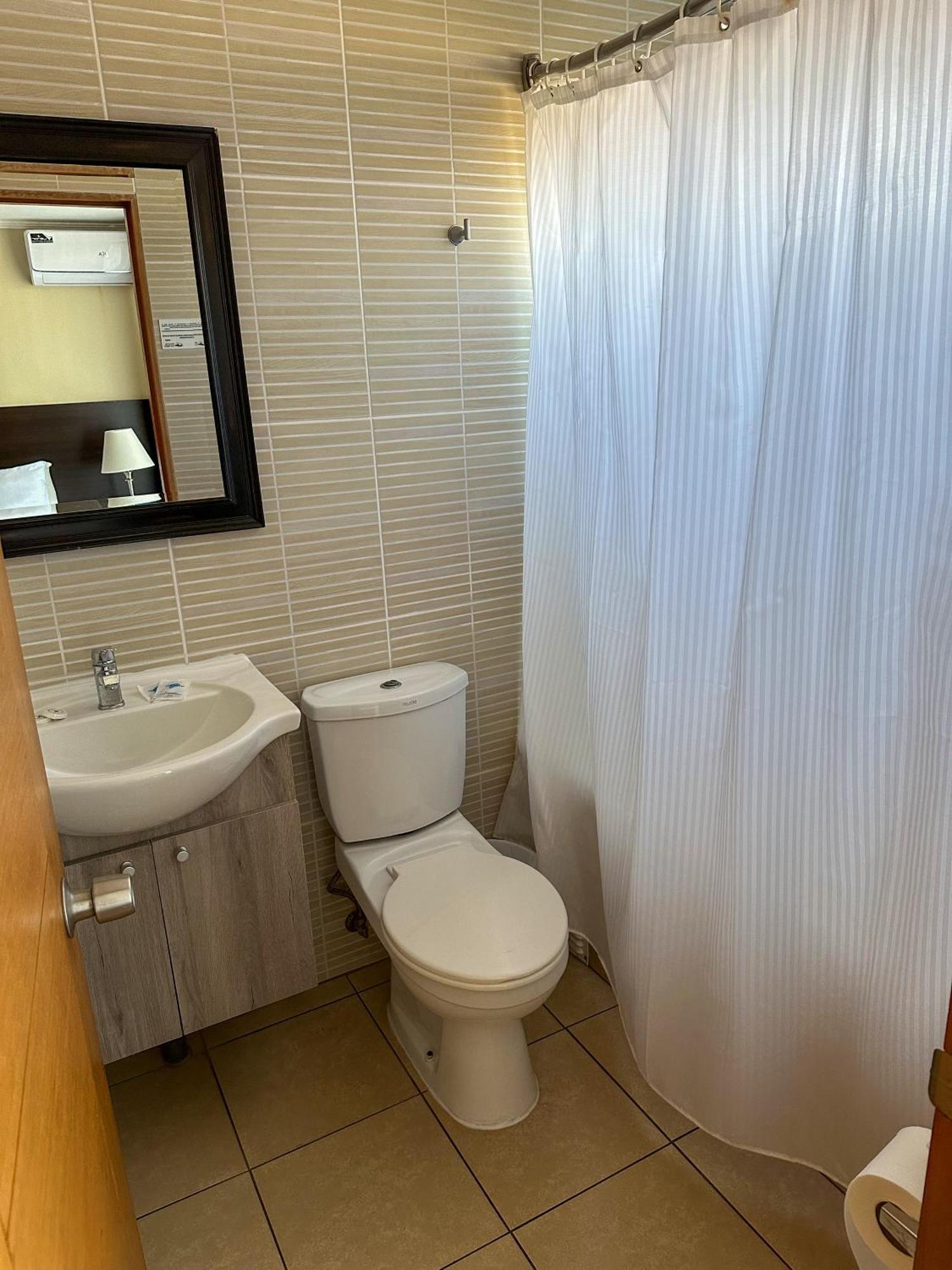 Hotel & Spa Las Taguas Arica Buitenkant foto